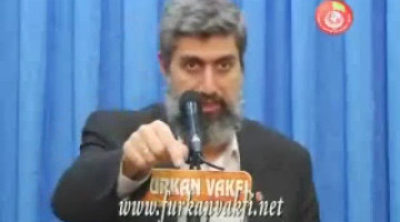 Bir ayette onların ilahlarına sövmeyin buyruluyor başka bir ayette İbrahim dedi ki size ve ilahlarınıza yazıklar olsun. Bu iki ayeti nasıl anlamalıyız?