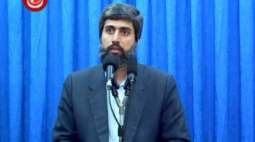 Evli iki çocuk babası olan bir kimse cihada katılmak istemekte ve eşi de buna engel olmakta. Eşinin bu engeli günah mıdır?