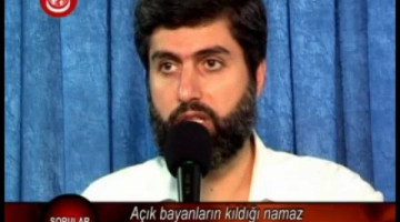 Açık bayanların kıldığı namaz kabul olur mu?