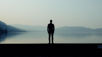 Kişinin geçmişte işlediği günahlar muhabbetullaha engel midir? Tefekkür etmeden önce tevbe mi gerekir?