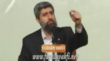 Baş açarak okula gitmek caiz mi?