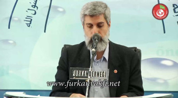 Küfrünü açıkça ilan etmiş bir kimseyi, Müslüman kardeş olarak görmenin hükmü nedir?