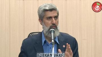 Bazı Müslümanların işlerini iyi yapmadıkları, mesleklerini iyi bilmedikleri için insanların İslam'a laf ettiklerini görüyoruz. Bu konuda neler tavsiye edersiniz?