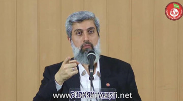 Allah'ın kendisini gördüğünü bilen bir kimse günah işlemez demiştiniz. Buna rağmen günah işlemekten kendini alıkoymayan ancak bundan da rahatsız olan bir kişiye ne tavsiye edersiniz?