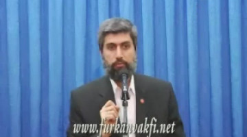 Bakara suresinde "Dinde zorlama yoktur" denmesine rağmen Tevbe suresinde müşrikleri nerede bulursanız öldürün ayetini nasıl anlamalıyız?