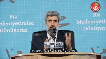 Yeni anayasa tartışmaları sürerken meclis başkanının "Anayasada laiklik yer almamalı" sözü ve cumhurbaşkanının "Yeni anayasada özel olarak İslama vurgu yapmaya gerek yoktur" açıklamalarını nasıl değerlendiriyorsunuz?