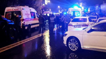 Yılbaşı gecesi İstanbul'da bir eğlence kulübüne yapılan saldırıyı ve saldırıda ölenle  Diyanet Fetva Hattından, "zulmen öldürüldüklerinden şehittirler" şeklindeki açıklama yapılmasını nasıl değerlendiriyorsunuz?