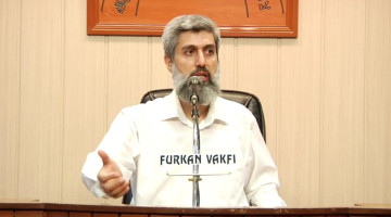 Fethullah Gülen Hoca'nın cami ve cem evinin yan yana yapılması projesini ve bu alan içerisinde yapılacak aş evinin masraflarını üstlenmesini nasıl değerlendiriyorsunuz?