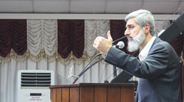 Hemşirelik bölümü öğrencisi olarak günlük hayatta peçeli olduğum halde, staj için hastanede peçemi açarak çalışmam caiz midir?