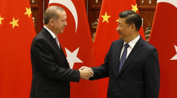 Türkiye ile Çin arasında imzalanan 'suçluların iadesi anlaşması' ile bazı Doğu Türkistanlı ailelerin Çin'e teslim edilmesini nasıl değerlendiriyorsunuz?