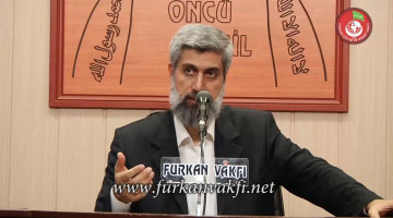 Bayan olduğu halde kendisini erkek gibi hisseden ve bundan da rahatsız olan bir kişinin yanında bayanlar nasıl davranmalıdır?