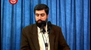 Çocuklarını küçükken çok dövmüş olan ve çocuğun İslam’a uymasını istemeyen anne babaya karşı tavrımız nasıl olmalı?