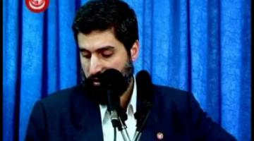 Şafilere göre anneye veya kız kardeşe el değerse abdest bozulur mu?