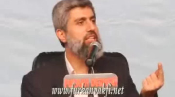 Müslüman olduğunu söylediği halde hiçbir batıl din ve ideolojiyi reddetmeyen kimsenin imanından şüphe edilir mi?