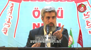 Arkadaşlarla camide sohbet yapamıyoruz. Engel olanlarla düşman olmak da istemiyoruz. Bize ne yapmamızı önerirsiniz?