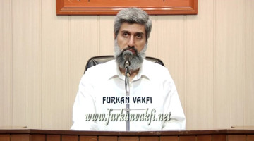 Kamu kuruluşlarında çalışan bir bayanın başörtüsünün farz olduğunu bildiği hade takmaması şirk olur mu?