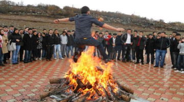 Son zamanlarda internette bazı haber sitelerinde "Nevruz kutlamak" ile ilgili bir soruya verdiğiniz cevapta Nevruz kutlayanların kafir olacağını söylediniz şeklinde yorumlar yapılıyor. Bu konuda ne söylemek istersiniz?